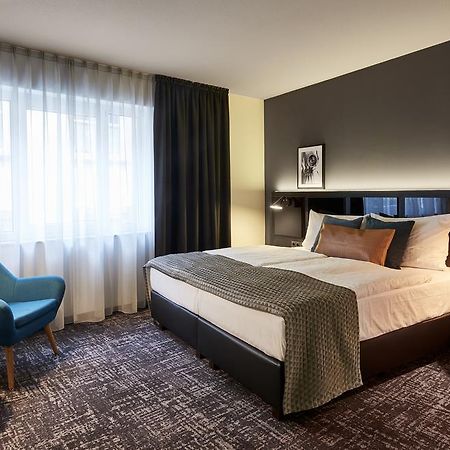 Dom Hotel Оснабрюк Экстерьер фото